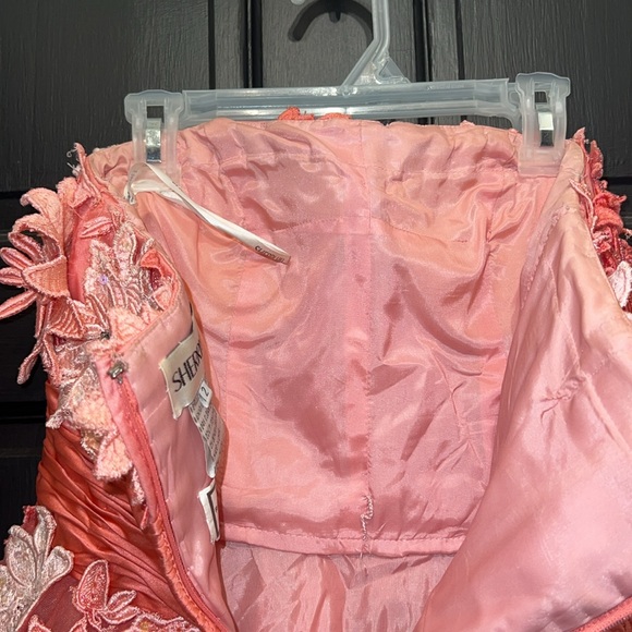 Sherri Hill pink embellished mini strapless dress size 2 - Picture 10 of 10